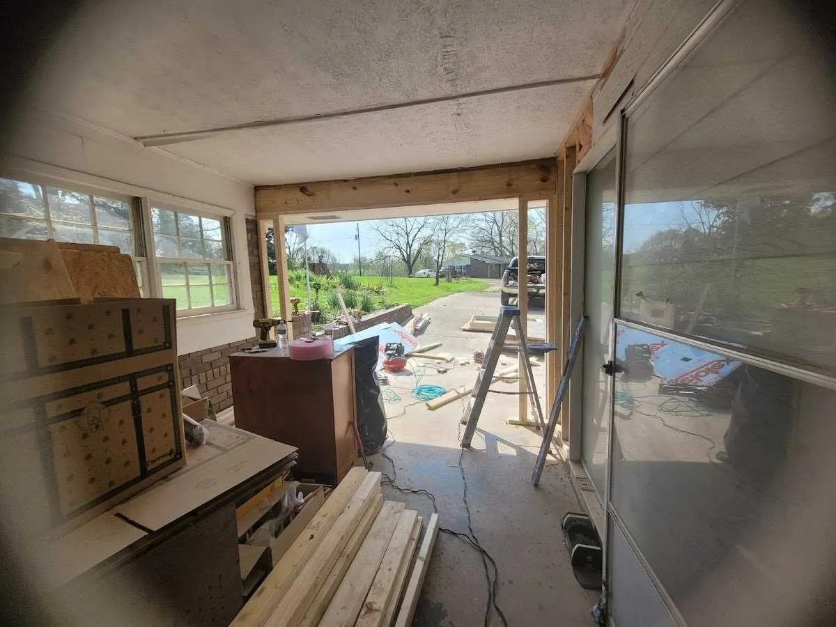 Air movers and dehumidifier for Water Mitigation Services in Statesboro